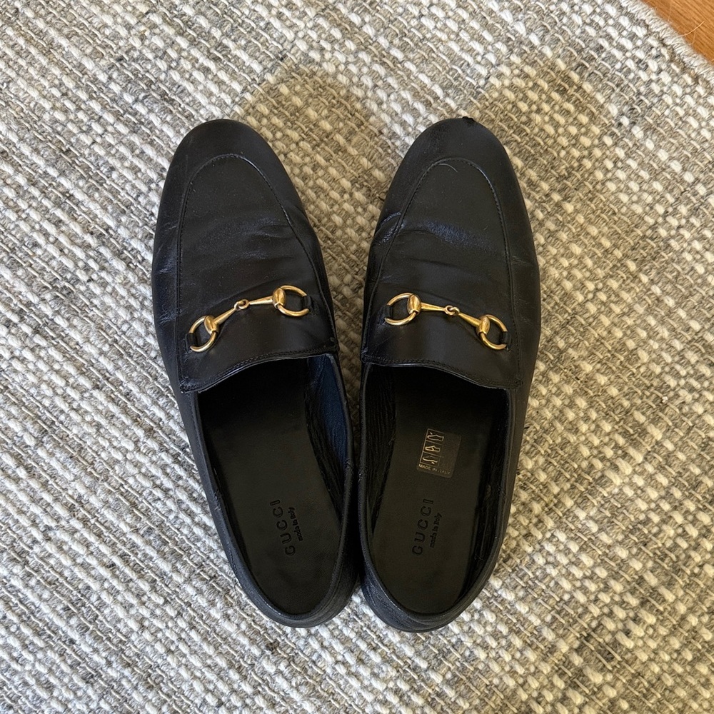 Gucci Black Leather Loafers with Gold Horsebit Size 39.5